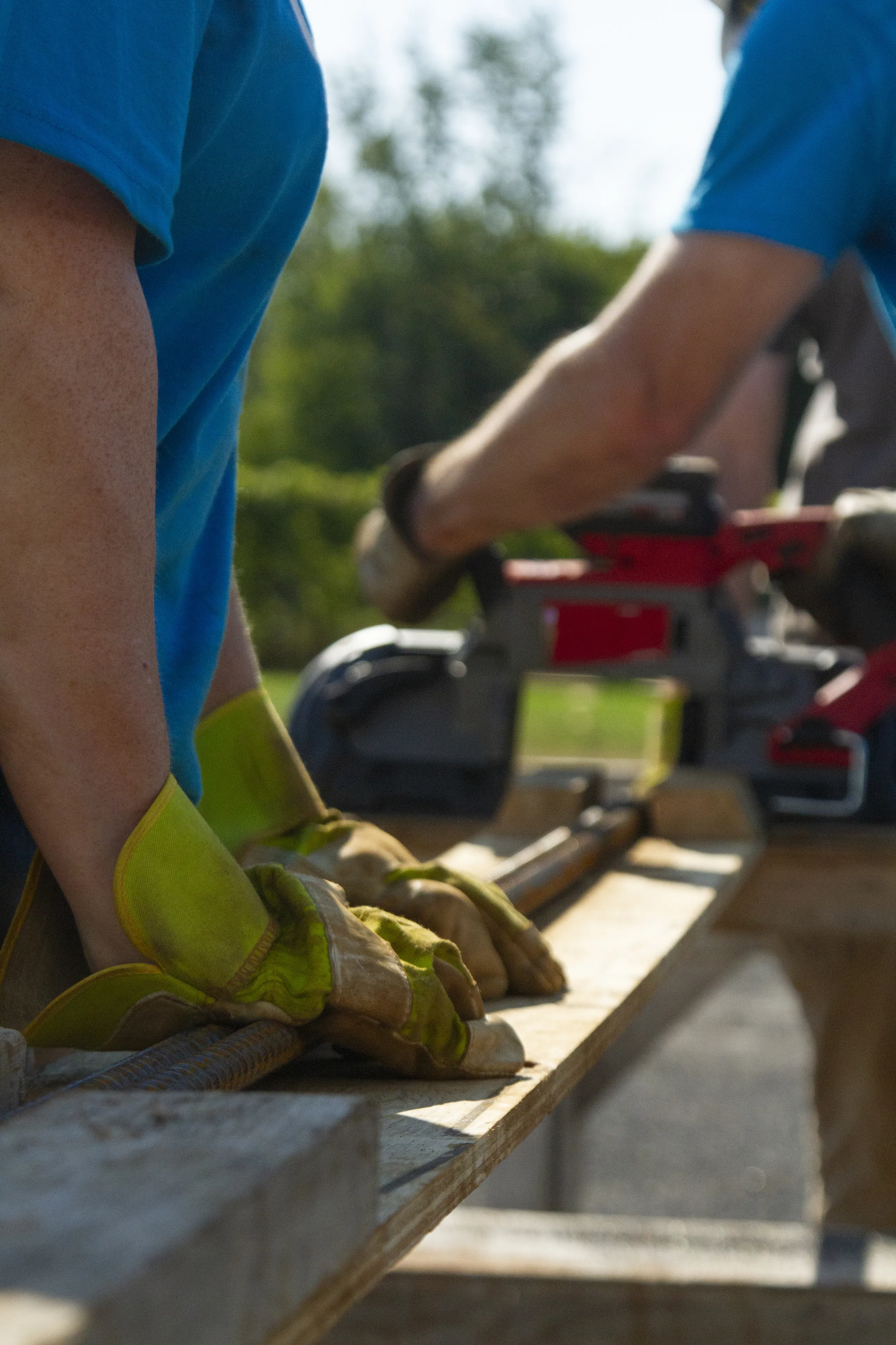 workers, fence installation